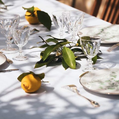 What Flowers Are Best To Give Your Wife At Dinner - Flora Queen