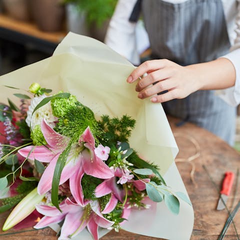 Importance Considerations to Make for Lilies Flower Bouquets Delivery - Flora Queen