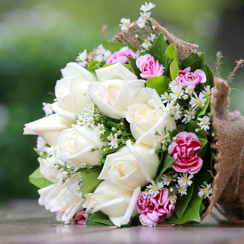 What to Send Guys Instead of Flowers - Flora Queen