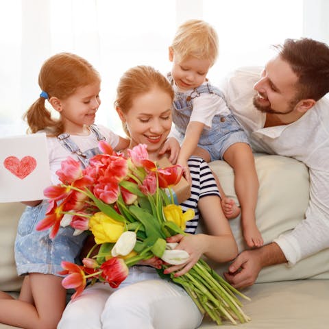 Flowers for Mother’s Day - Flora Queen