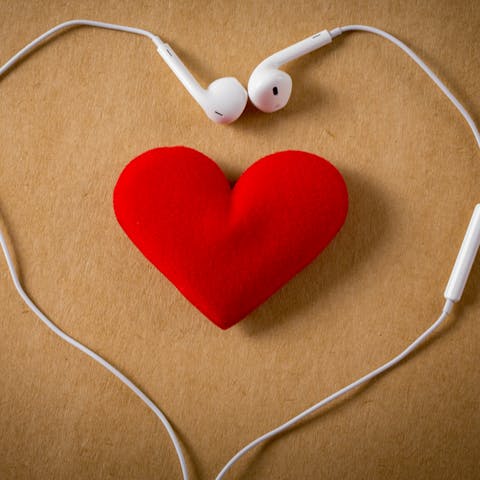 8 of the Most Emotional Romantic Songs for Valentine’s Day - Flora Queen