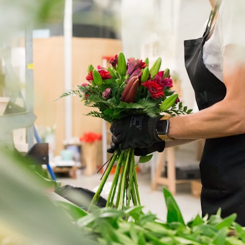 Ask Aureli: Why are Flowers Expensive? - Flora Queen